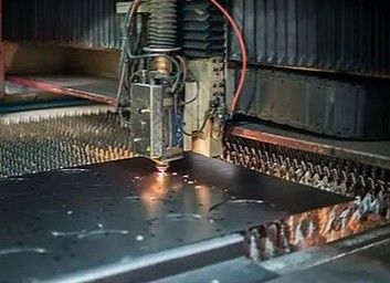 液圧プレス機用パーツのための炭素鋼レーザー切削